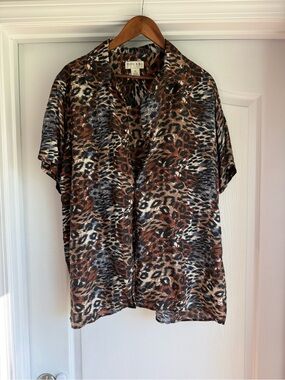 Bogari 100 percent silk Brown leopard Print Short Sleeve Button-Down Shirt